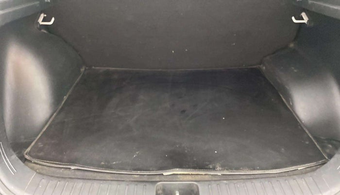 2020 Hyundai Creta EX 1.5 PETROL, Petrol, Manual, 35,609 km, Dicky (Boot door) - Parcel tray missing