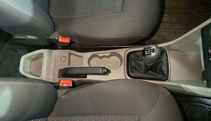 2018 Tata Tiago XZ PETROL, Petrol, Manual, 11,434 km, Gear Lever