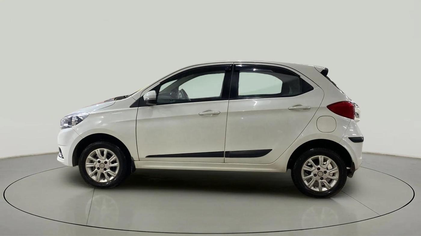 2018 Tata Tiago XZ PETROL, Petrol, Manual, 11,434 km, Left Side