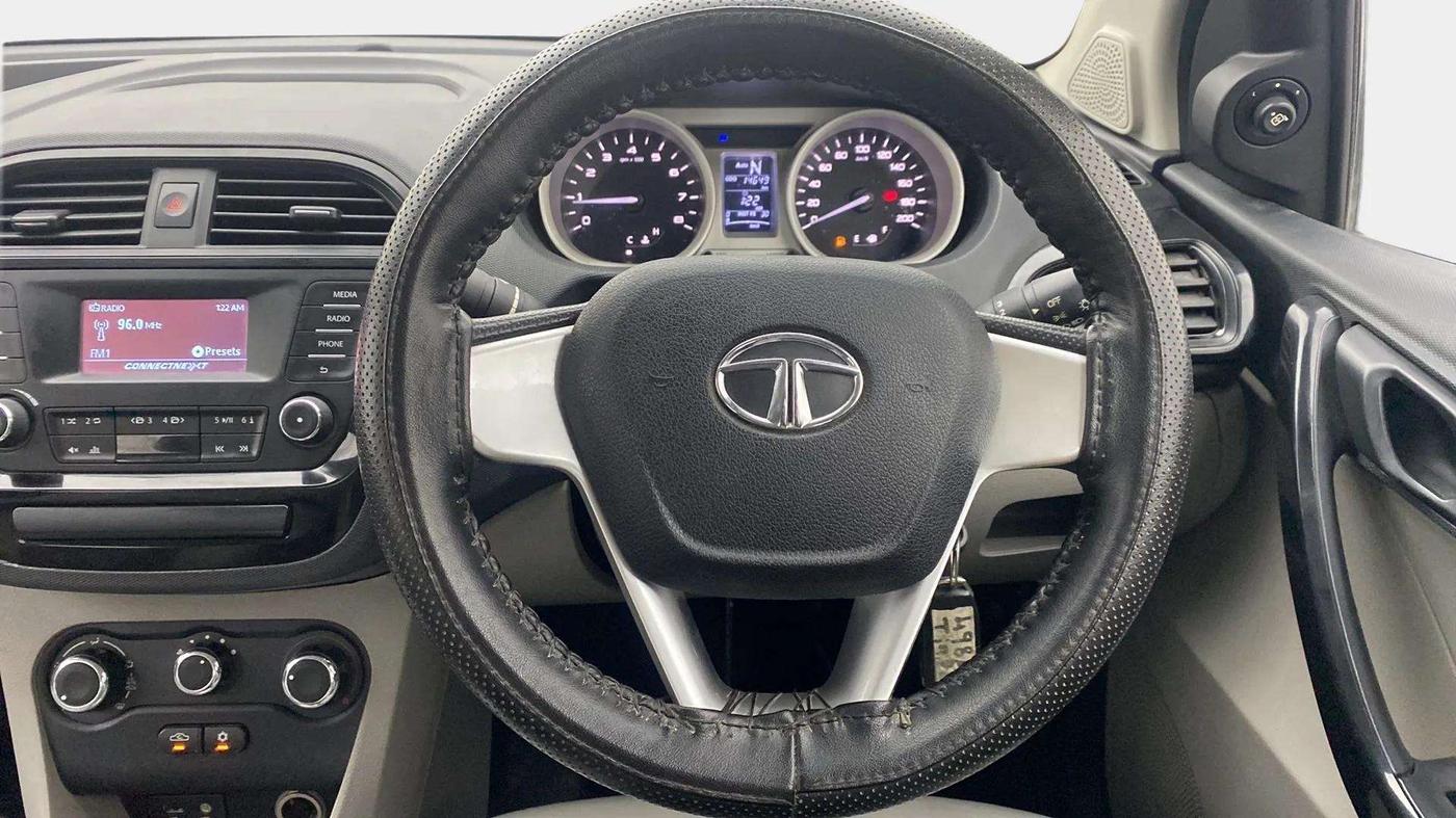 2017 Tata Tiago XTA PETROL, Petrol, Automatic, 14,603 km, Steering Wheel Close Up