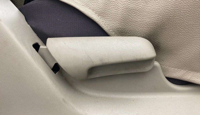 2017 Maruti Celerio VXI, Petrol, Manual, 30,957 km, Driver Side Adjustment Panel