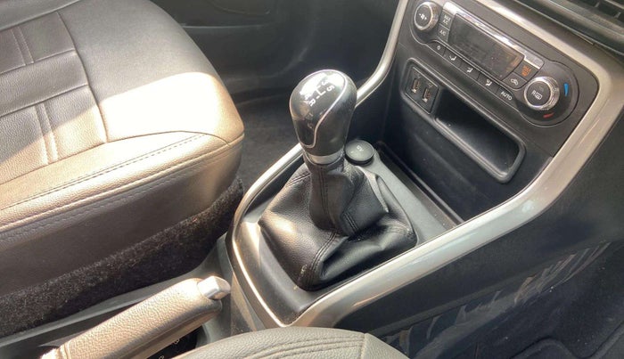 2018 Ford Ecosport TITANIUM 1.5L PETROL, Petrol, Manual, 59,063 km, Gear lever - Boot cover slightly torn