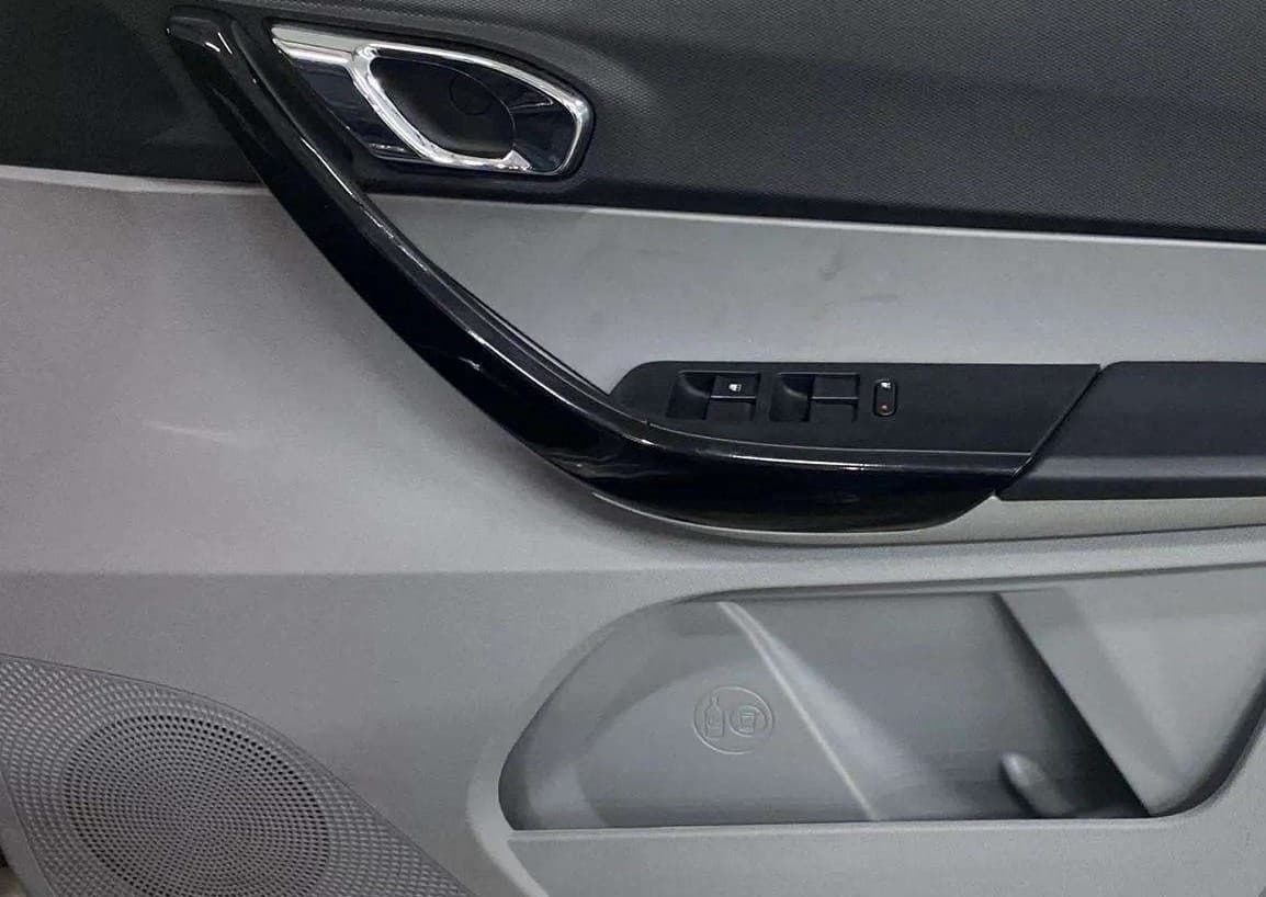 2020 Tata Tiago XZA PLUS PETROL, Petrol, Automatic, 7,395 km, Driver Side Door Panels Control