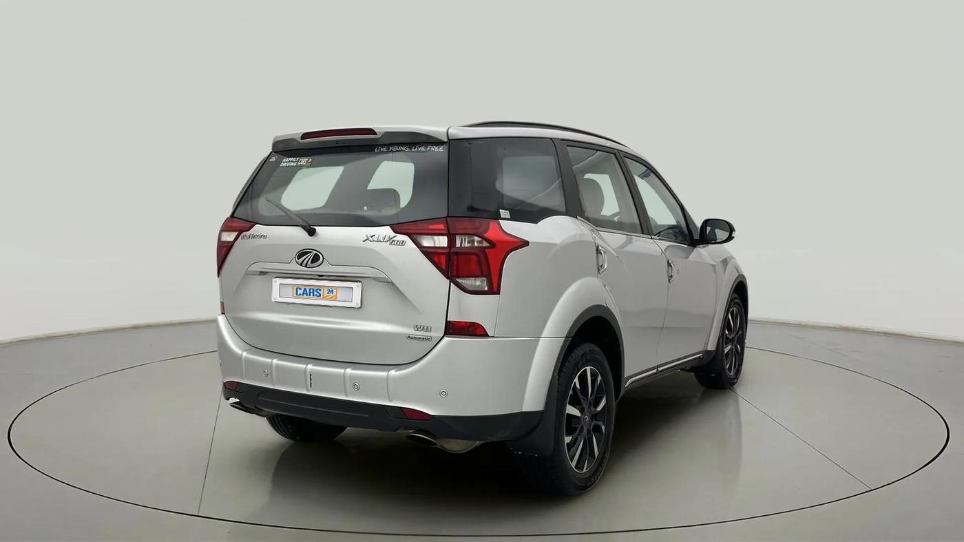 2018 Mahindra XUV500 W11 AT, Diesel, Automatic, 99,001 km, Right Back Diagonal