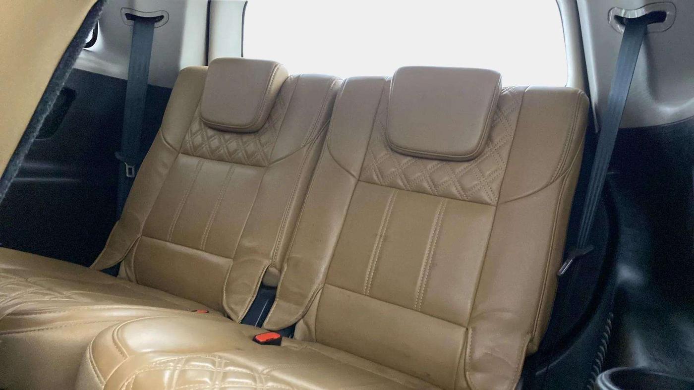 2018 Mahindra XUV500 W11 AT, Diesel, Automatic, 99,001 km, Third Seat Row ( optional )