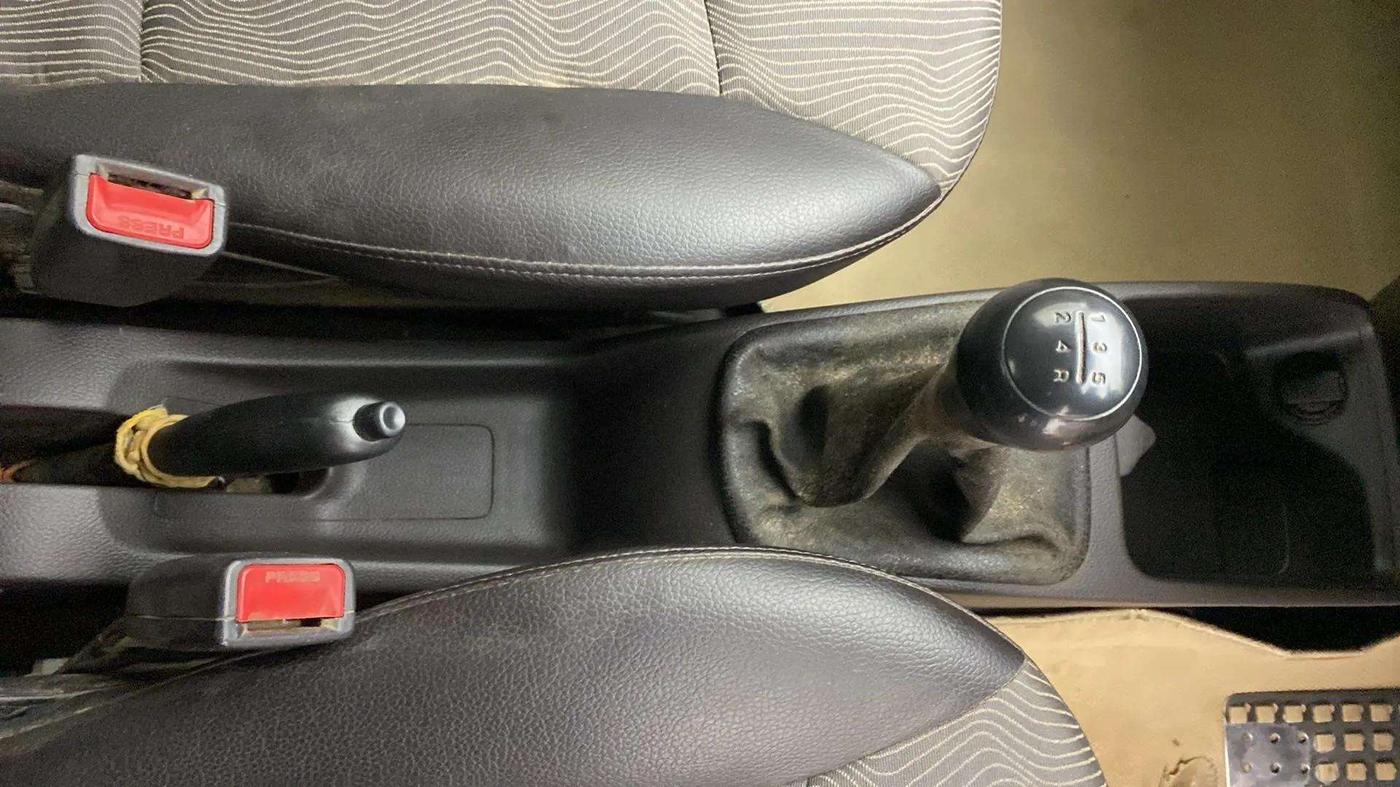 2013 Hyundai Eon ERA +, Petrol, Manual, 70,479 km, Gear Lever