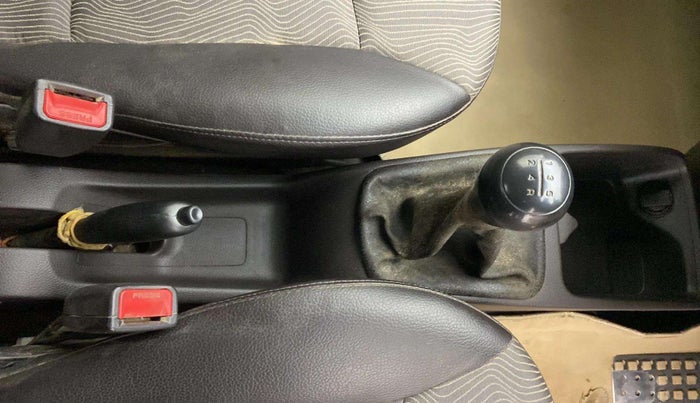2013 Hyundai Eon ERA +, Petrol, Manual, 70,479 km, Gear Lever