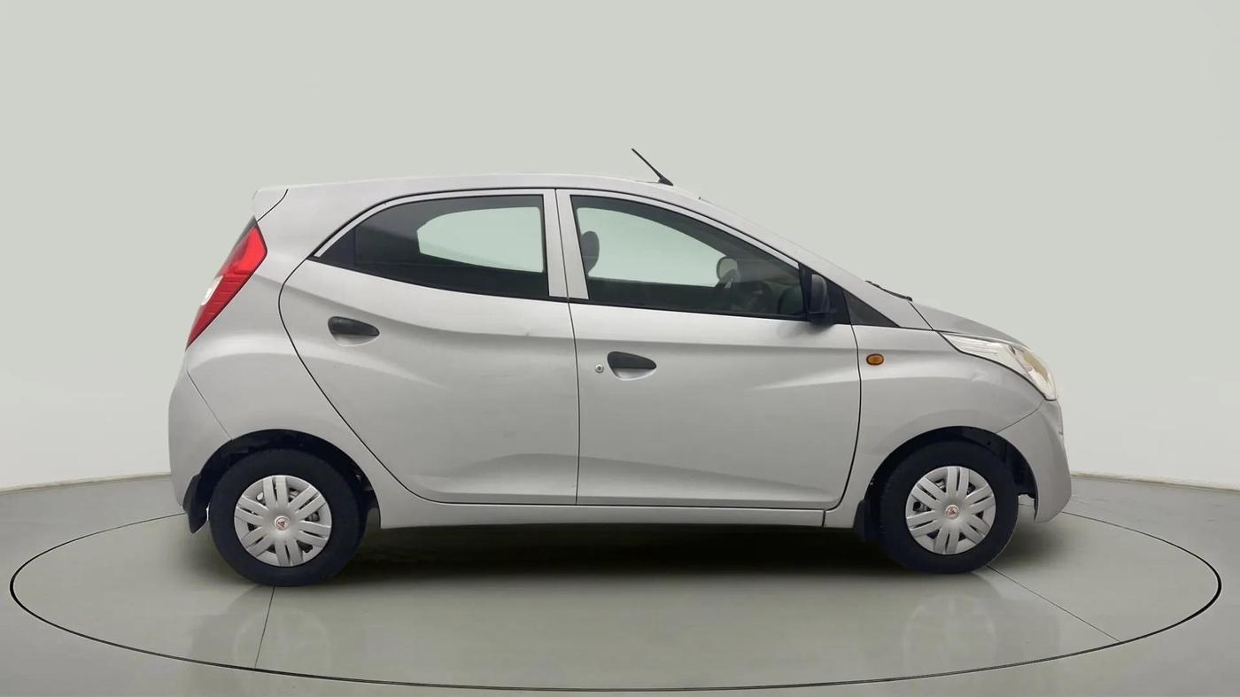 2013 Hyundai Eon ERA +, Petrol, Manual, 70,479 km, Right Side View