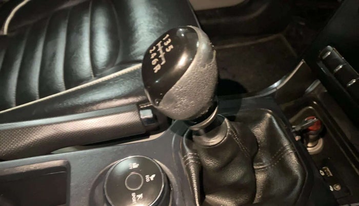 2019 Tata NEXON XM DIESEL, Diesel, Manual, 26,181 km, Gear lever - Knob cover torn