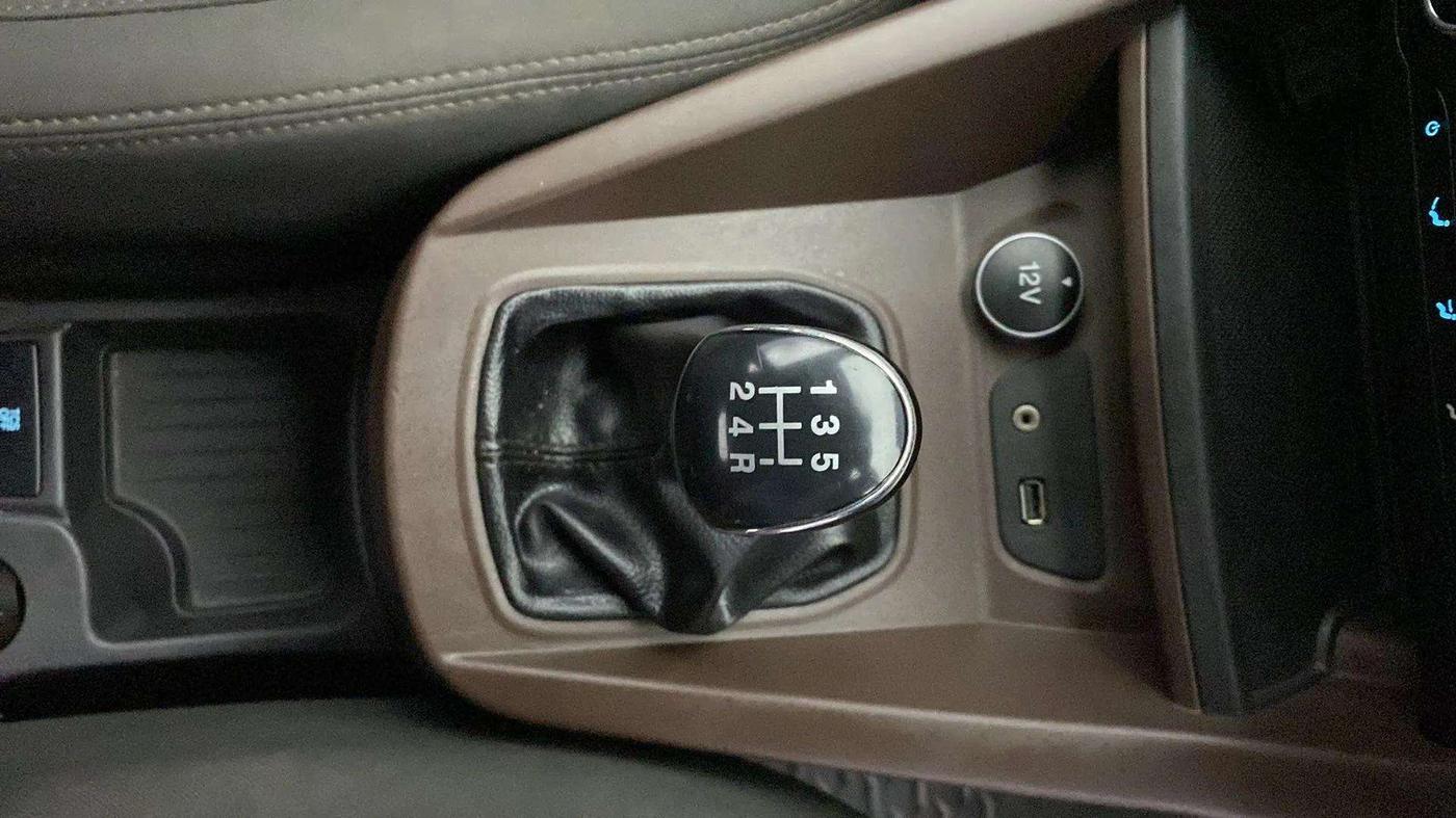 2018 Ford FREESTYLE TITANIUM 1.2 PETROL, Petrol, Manual, 33,347 km, Gear Lever