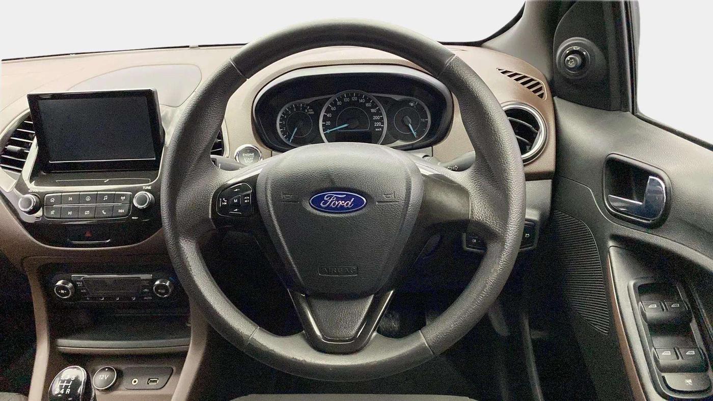 2018 Ford FREESTYLE TITANIUM 1.2 PETROL, Petrol, Manual, 33,347 km, Steering Wheel Close Up