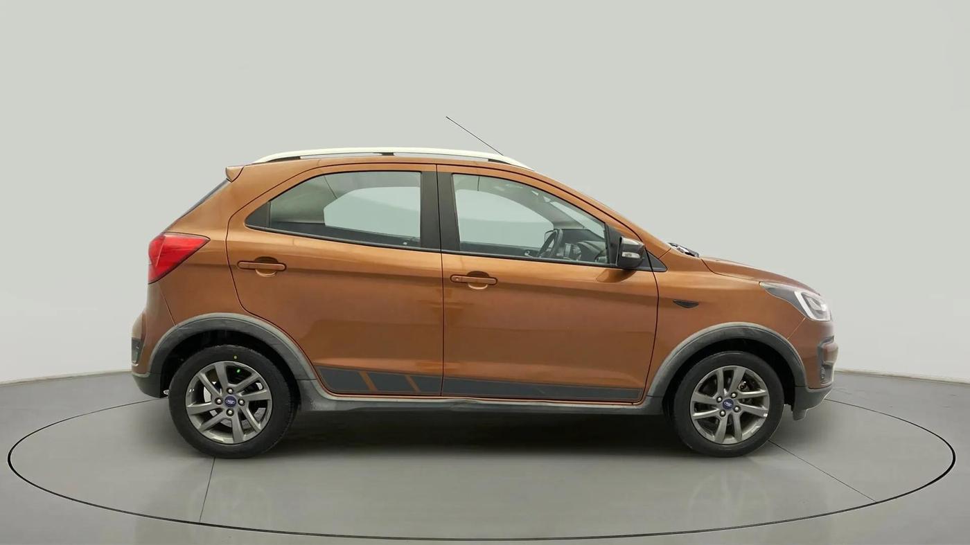 2018 Ford FREESTYLE TITANIUM 1.2 PETROL, Petrol, Manual, 33,347 km, Right Side View