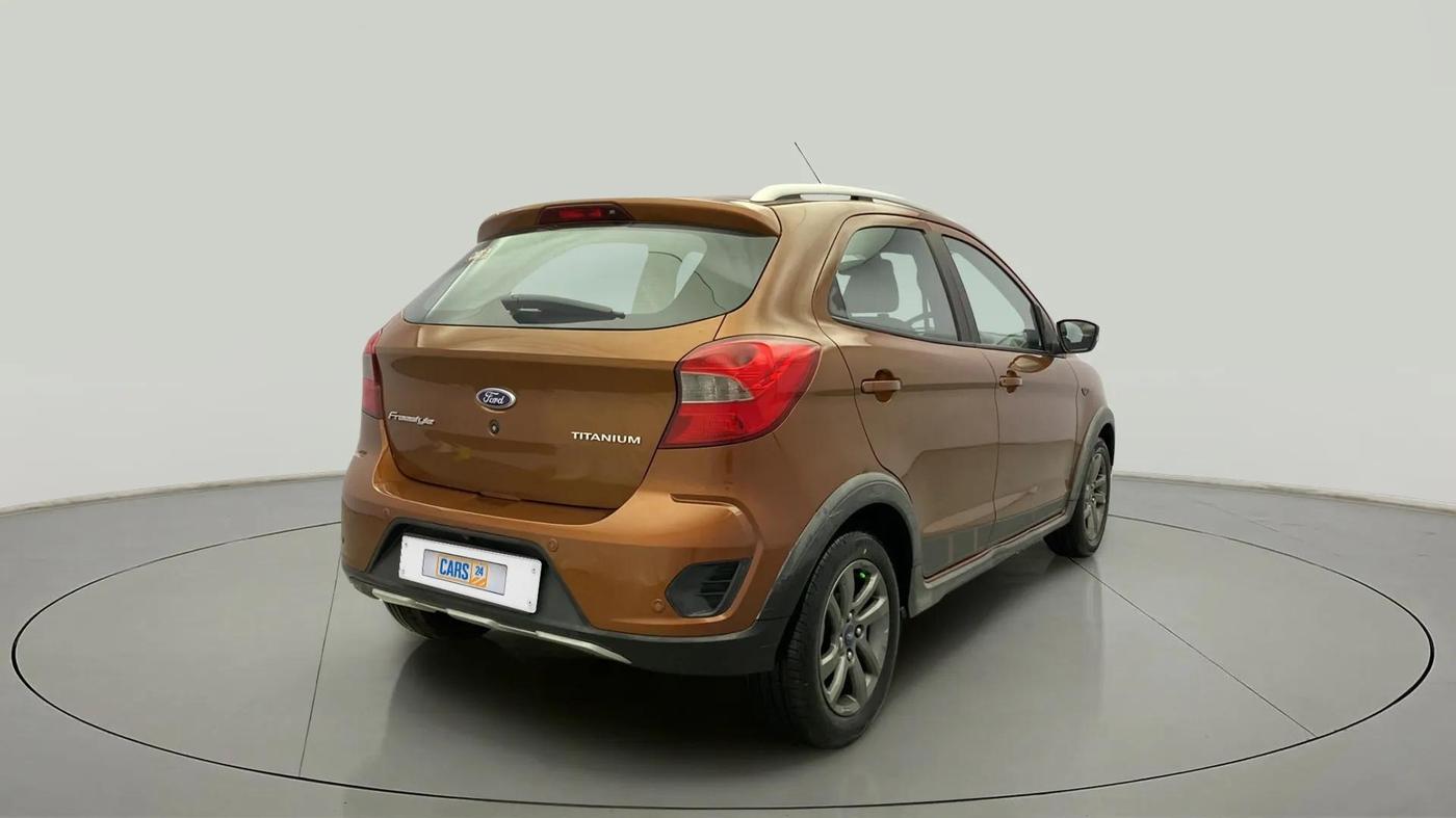 2018 Ford FREESTYLE TITANIUM 1.2 PETROL, Petrol, Manual, 33,347 km, Right Back Diagonal