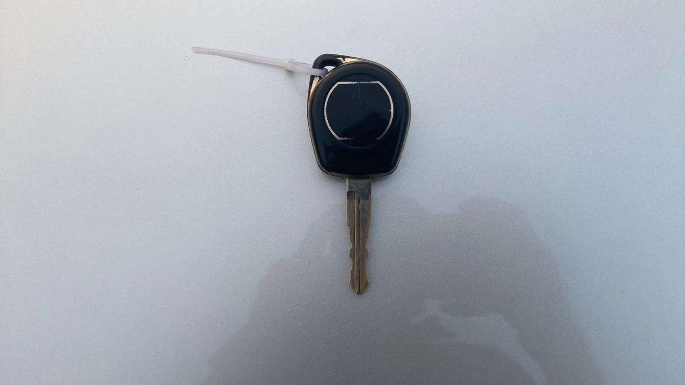 2013 Maruti Swift VXI, Petrol, Manual, 75,169 km, Key Close Up