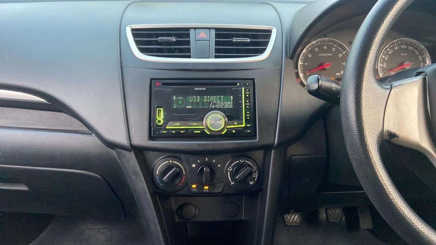 2013 Maruti Swift VXI, Petrol, Manual, 75,169 km, Air Conditioner