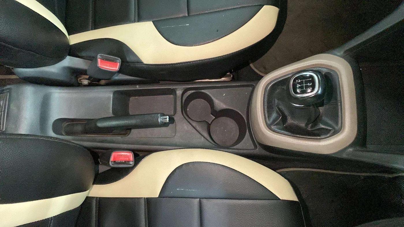 2013 Hyundai Grand i10 ASTA 1.2 KAPPA VTVT, Petrol, Manual, 86,898 km, Gear Lever