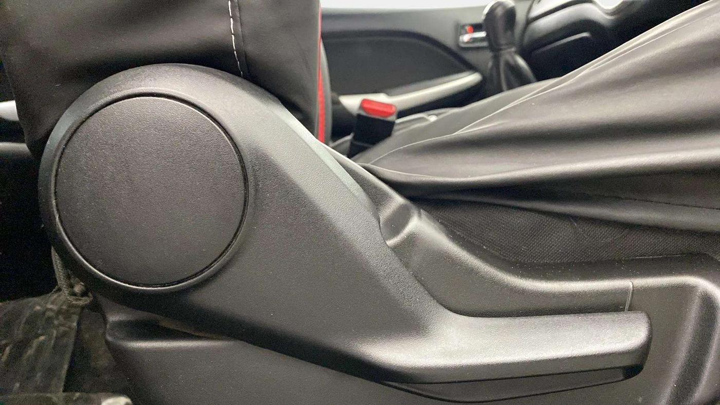 2017 Maruti Baleno DELTA PETROL 1.2, Petrol, Manual, 97,638 km, Driver Side Adjustment Panel