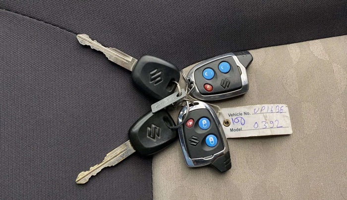 2016 Maruti Celerio VXI, Petrol, Manual, 37,915 km, Key Close Up
