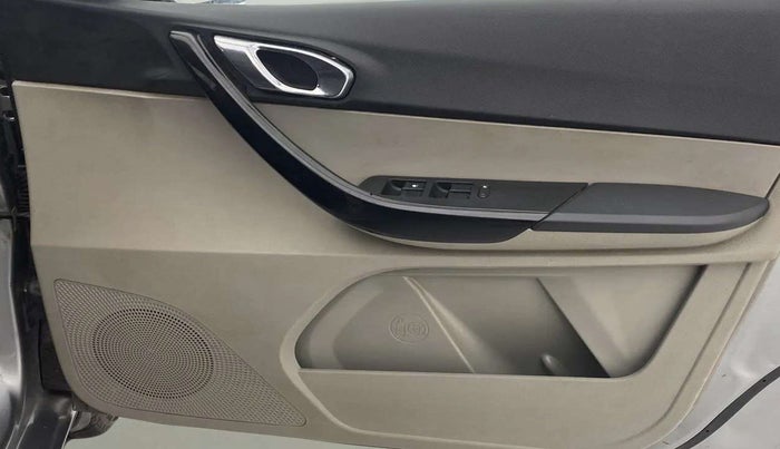 2018 Tata Tiago XZ DIESEL, Diesel, Manual, 78,780 km, Driver Side Door Panels Control