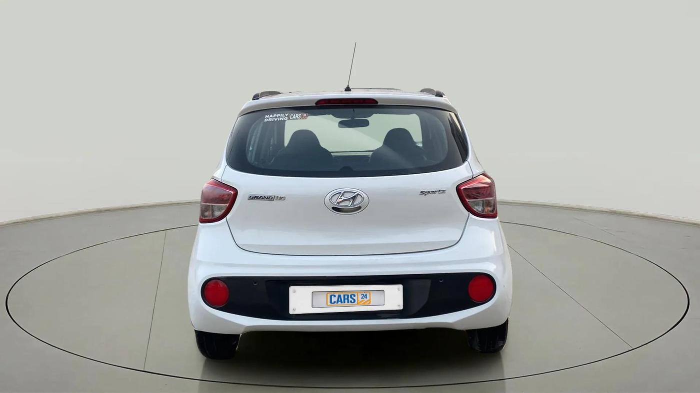 2018 Hyundai Grand i10 SPORTZ AT 1.2 KAPPA VTVT, Petrol, Automatic, 28,766 km, Back/Rear
