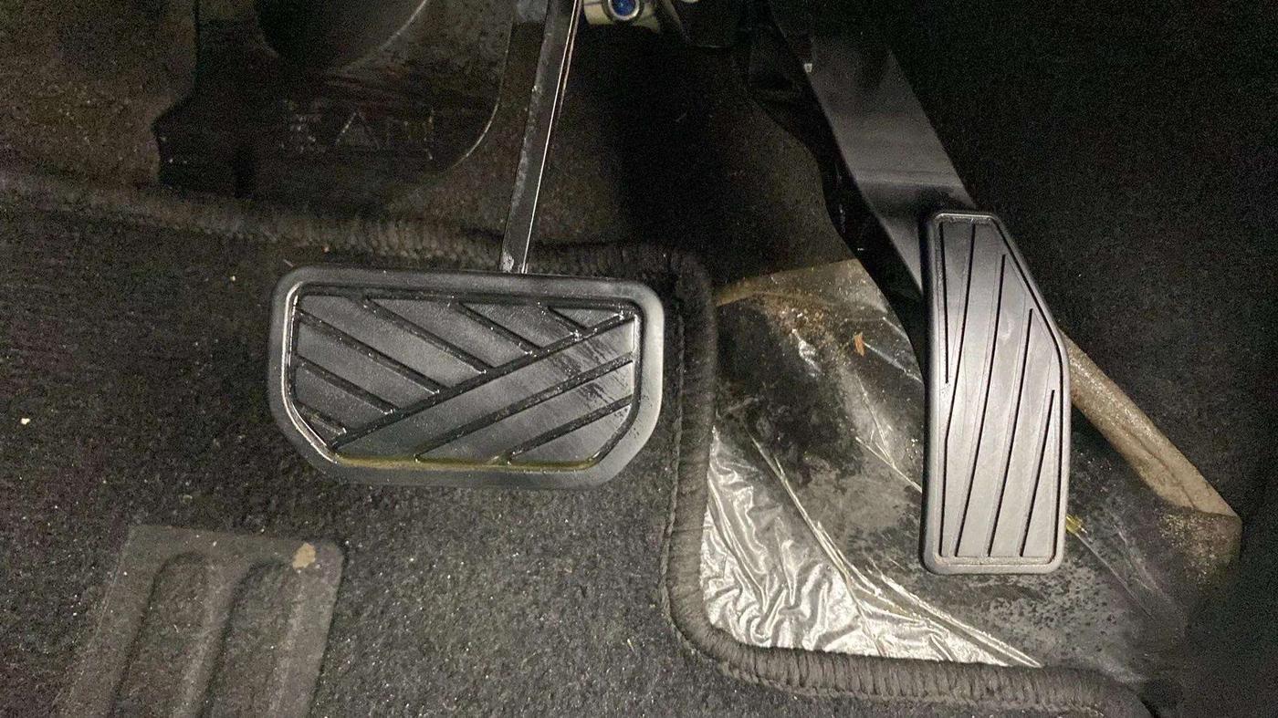 2019 Maruti S PRESSO VXI PLUS AMT, Petrol, Automatic, 24,557 km, Pedals