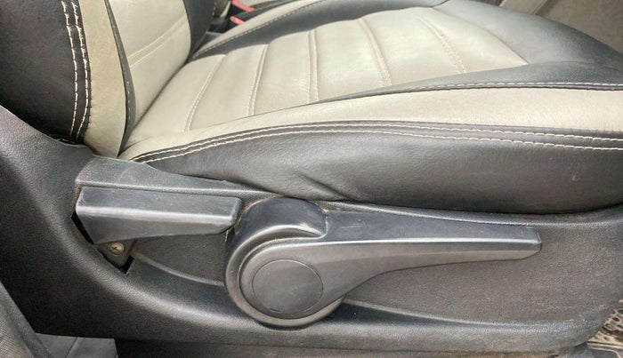 2016 Tata Tiago XZ PETROL, Petrol, Manual, 71,440 km, Driver Side Adjustment Panel