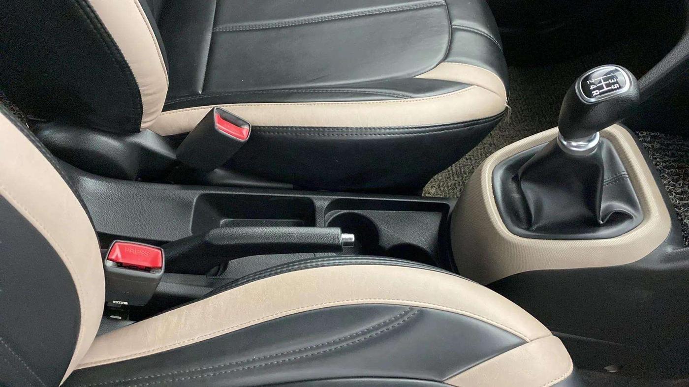 2018 Hyundai Grand i10 SPORTZ 1.2 KAPPA VTVT, Petrol, Manual, 30,092 km, Gear Lever