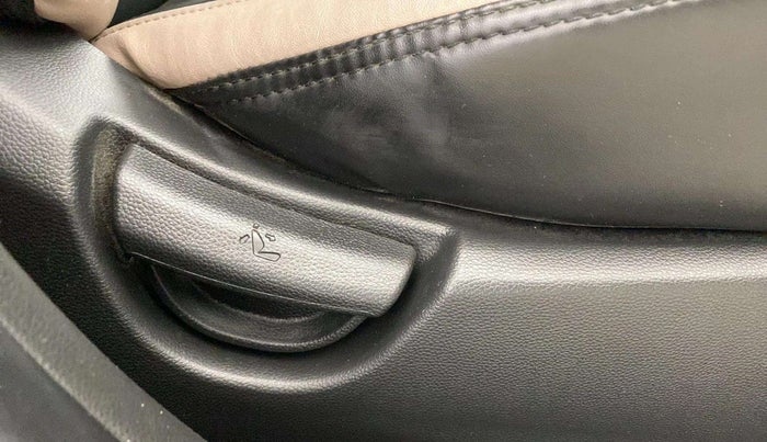 2018 Hyundai Grand i10 SPORTZ 1.2 KAPPA VTVT, Petrol, Manual, 30,092 km, Driver Side Adjustment Panel