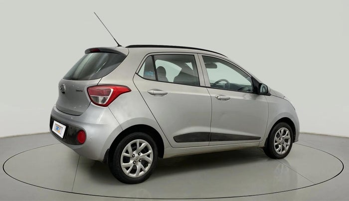 2018 Hyundai Grand i10 SPORTZ 1.2 KAPPA VTVT, Petrol, Manual, 30,092 km, Right Back Diagonal