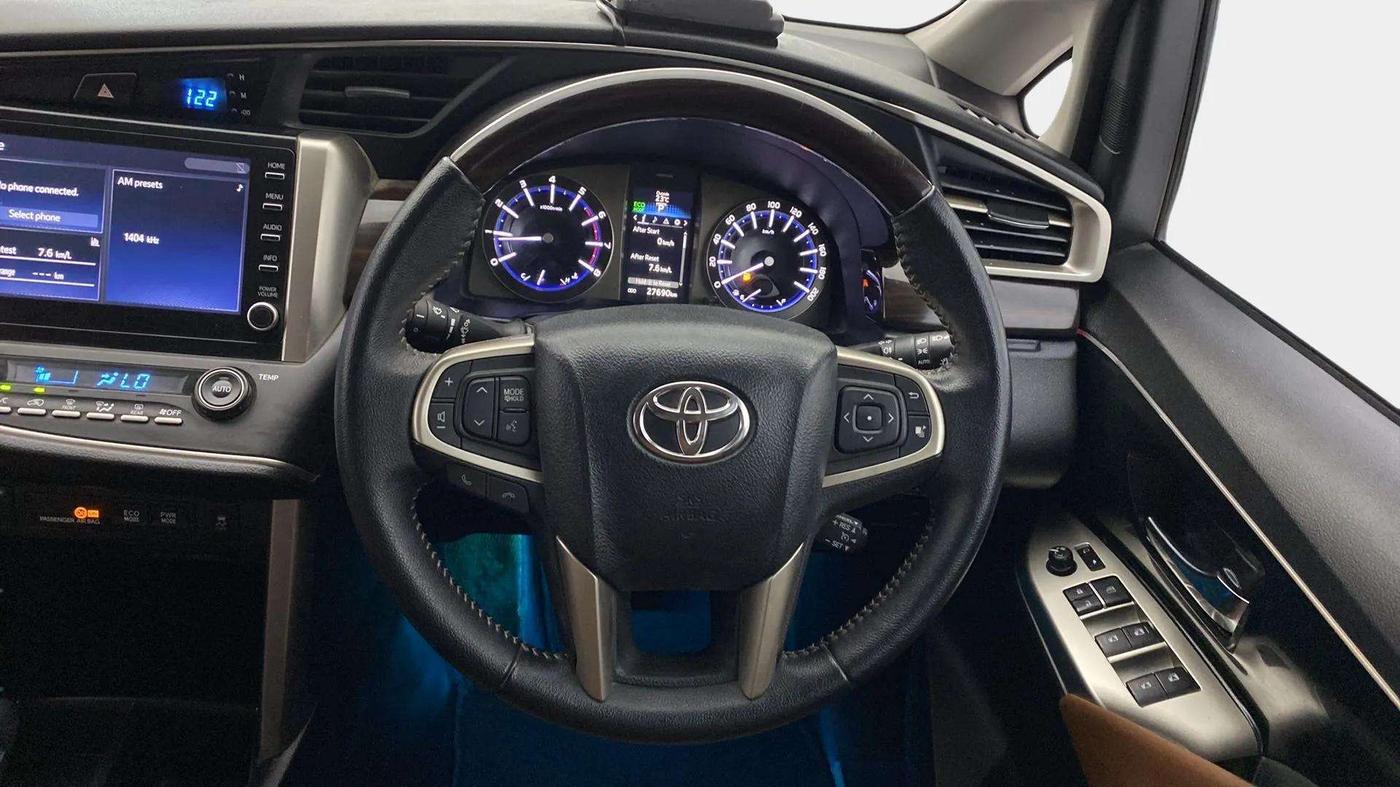2022 Toyota Innova Crysta 2.7 ZX AT 7 STR, Petrol, Automatic, 28,277 km, Steering Wheel Close Up
