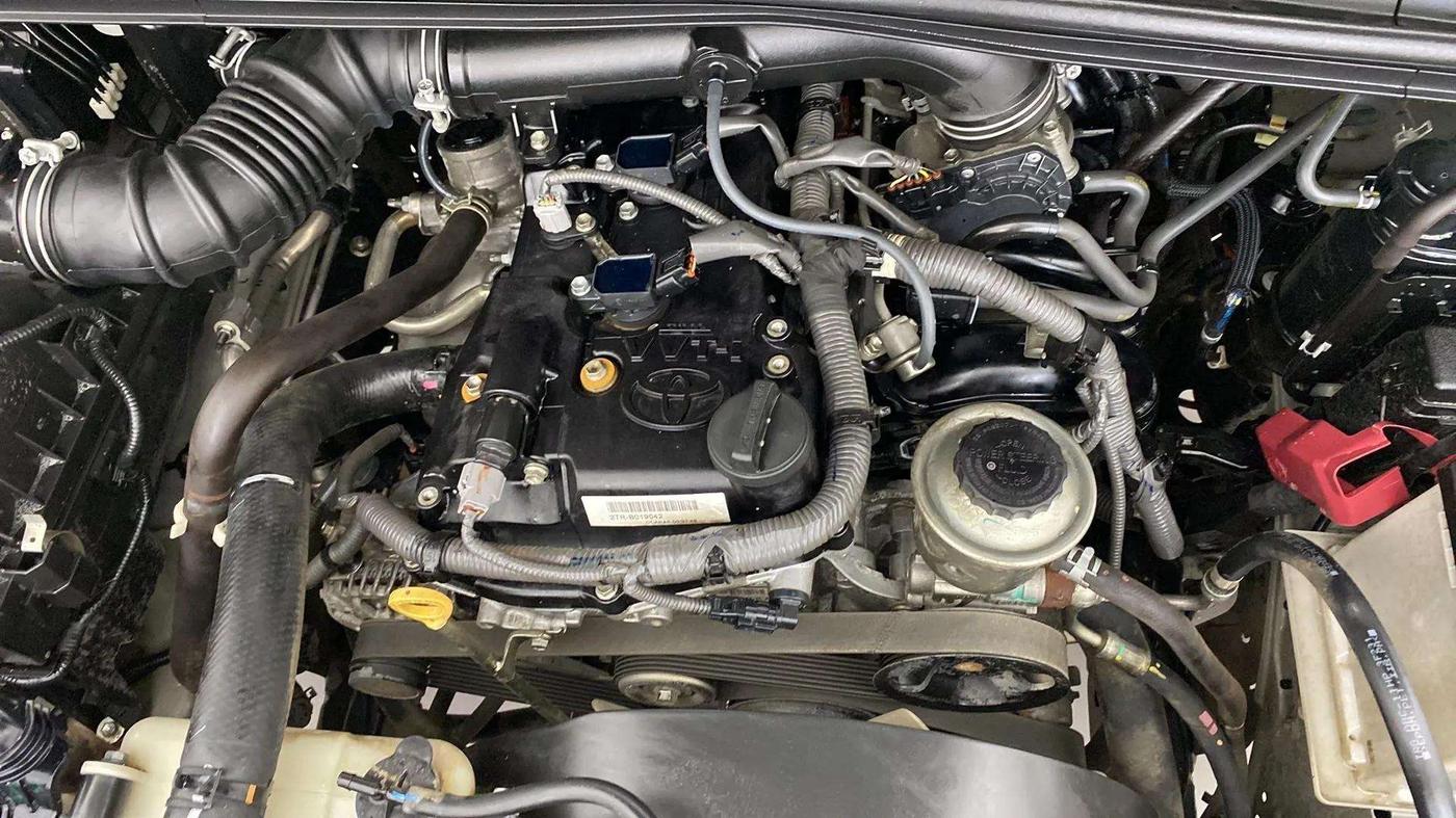 2022 Toyota Innova Crysta 2.7 ZX AT 7 STR, Petrol, Automatic, 28,277 km, Open Bonet
