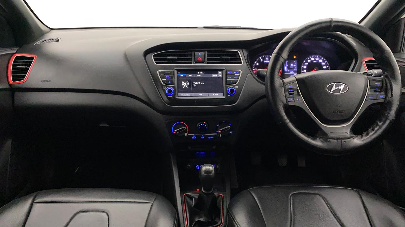 2019 Hyundai Elite i20 SPORTZ PLUS 1.2 DUAL TONE, Petrol, Manual, 48,852 km, Dashboard