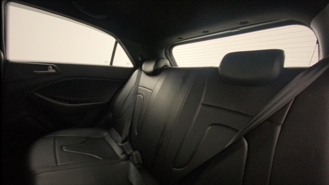 2019 Hyundai Elite i20 SPORTZ PLUS 1.2 DUAL TONE, Petrol, Manual, 48,852 km, Right Side Rear Door Cabin