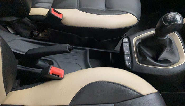 2019 Hyundai NEW SANTRO ASTA MT, Petrol, Manual, 58,376 km, Gear Lever