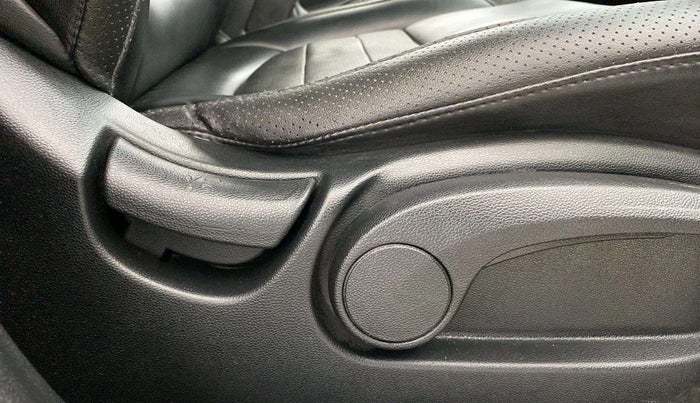 2019 Hyundai Creta E PLUS 1.6 PETROL, Petrol, Manual, 56,505 km, Driver Side Adjustment Panel