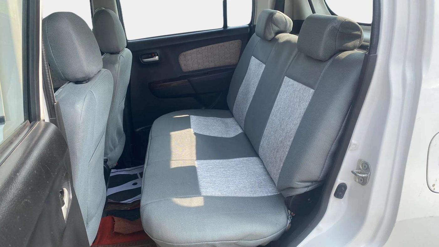2016 Maruti Wagon R 1.0 VXI, Petrol, Manual, 58,118 km, Right Side Rear Door Cabin