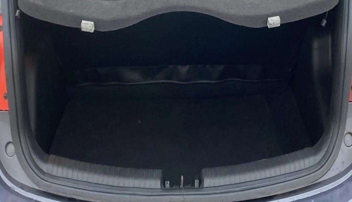 2014 Hyundai Grand i10 SPORTZ AT 1.2 KAPPA VTVT, Petrol, Automatic, 6,465 km, Boot Inside