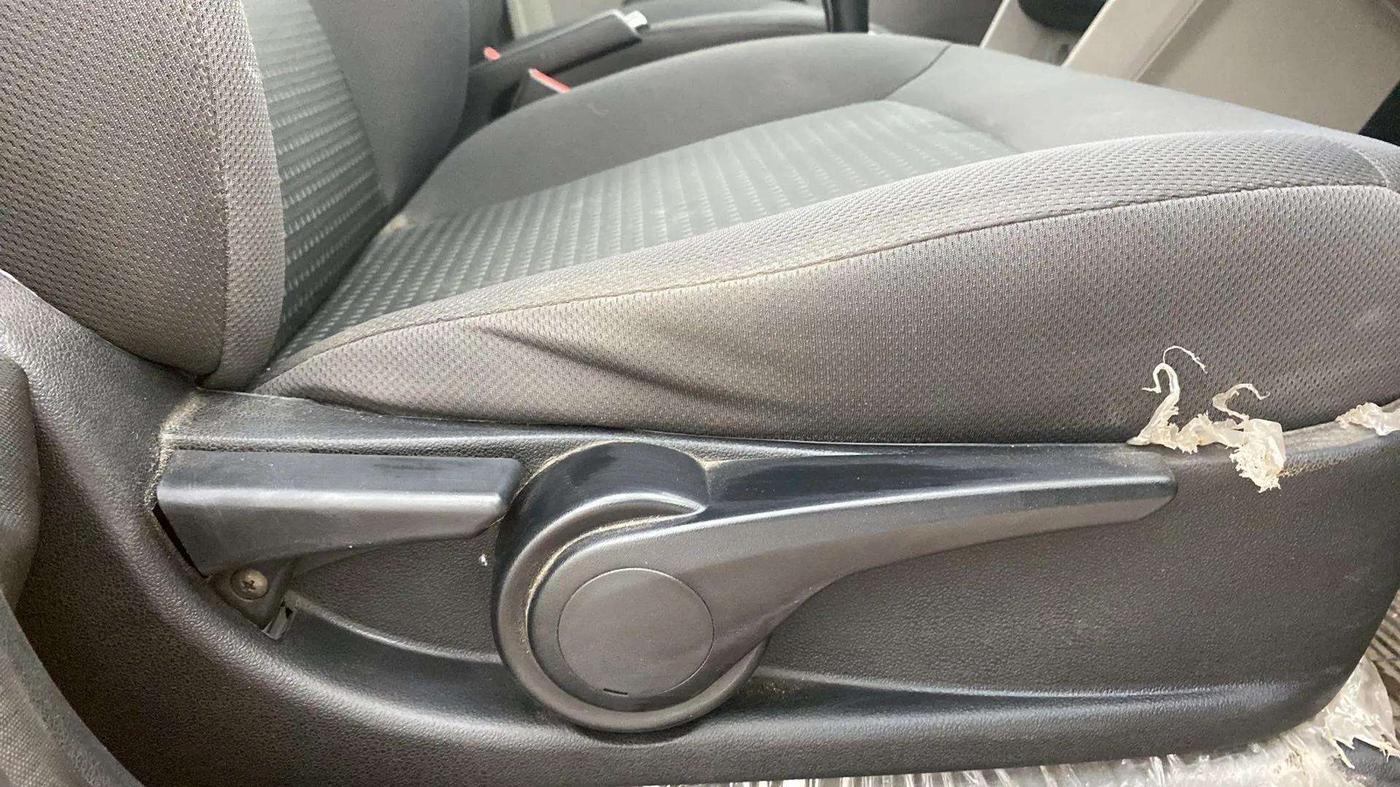 2016 Tata Tiago XZ PETROL, Petrol, Manual, 36,688 km, Driver Side Adjustment Panel