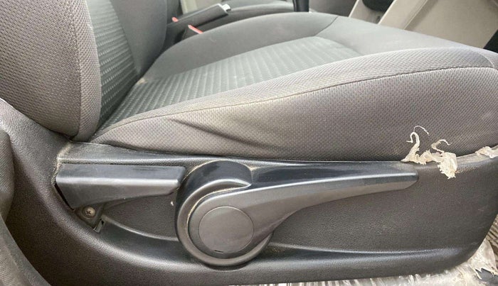 2016 Tata Tiago XZ PETROL, Petrol, Manual, 36,688 km, Driver Side Adjustment Panel