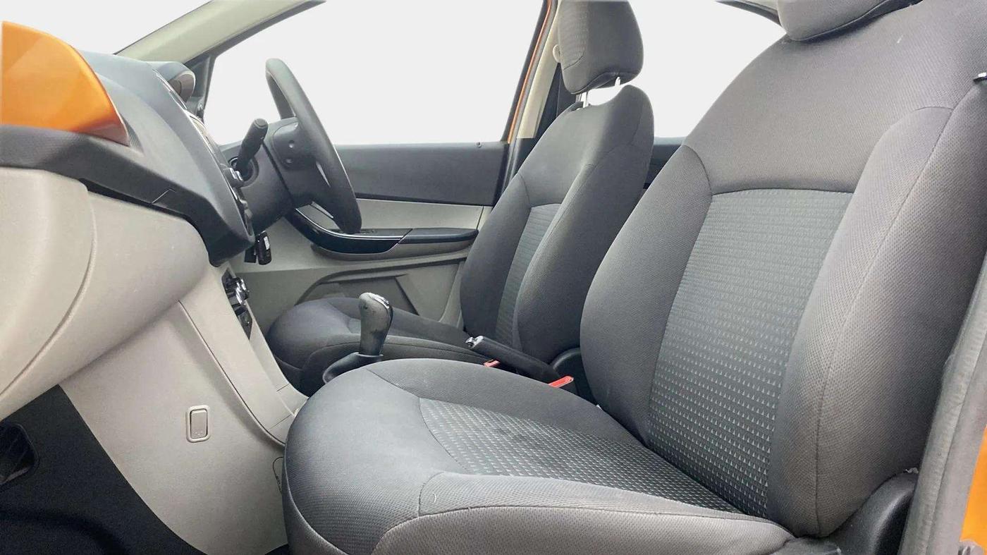 2016 Tata Tiago XZ PETROL, Petrol, Manual, 36,688 km, Right Side Front Door Cabin