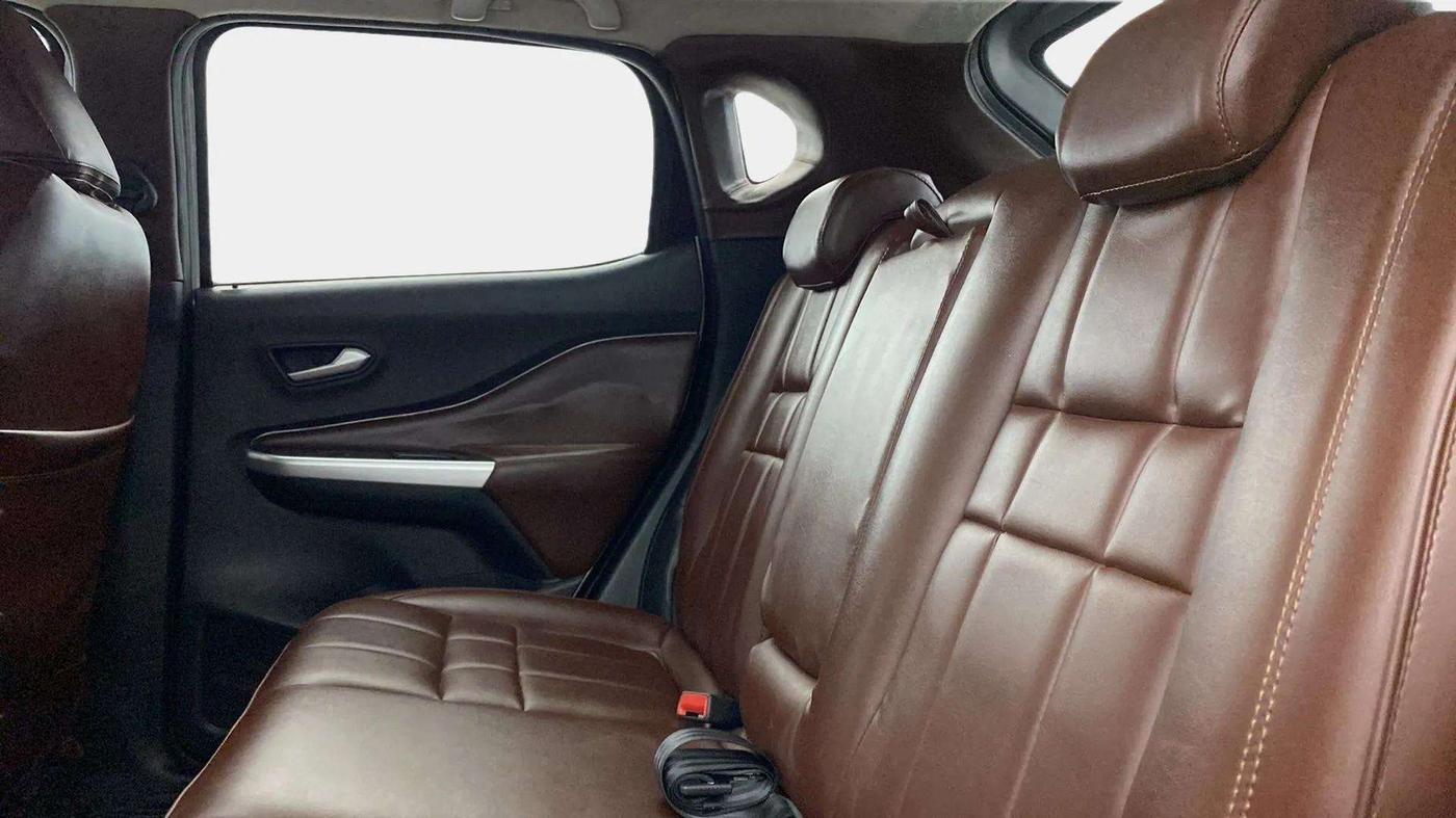2021 Nissan MAGNITE XV EXECUTIVE, Petrol, Manual, 10,720 km, Right Side Rear Door Cabin