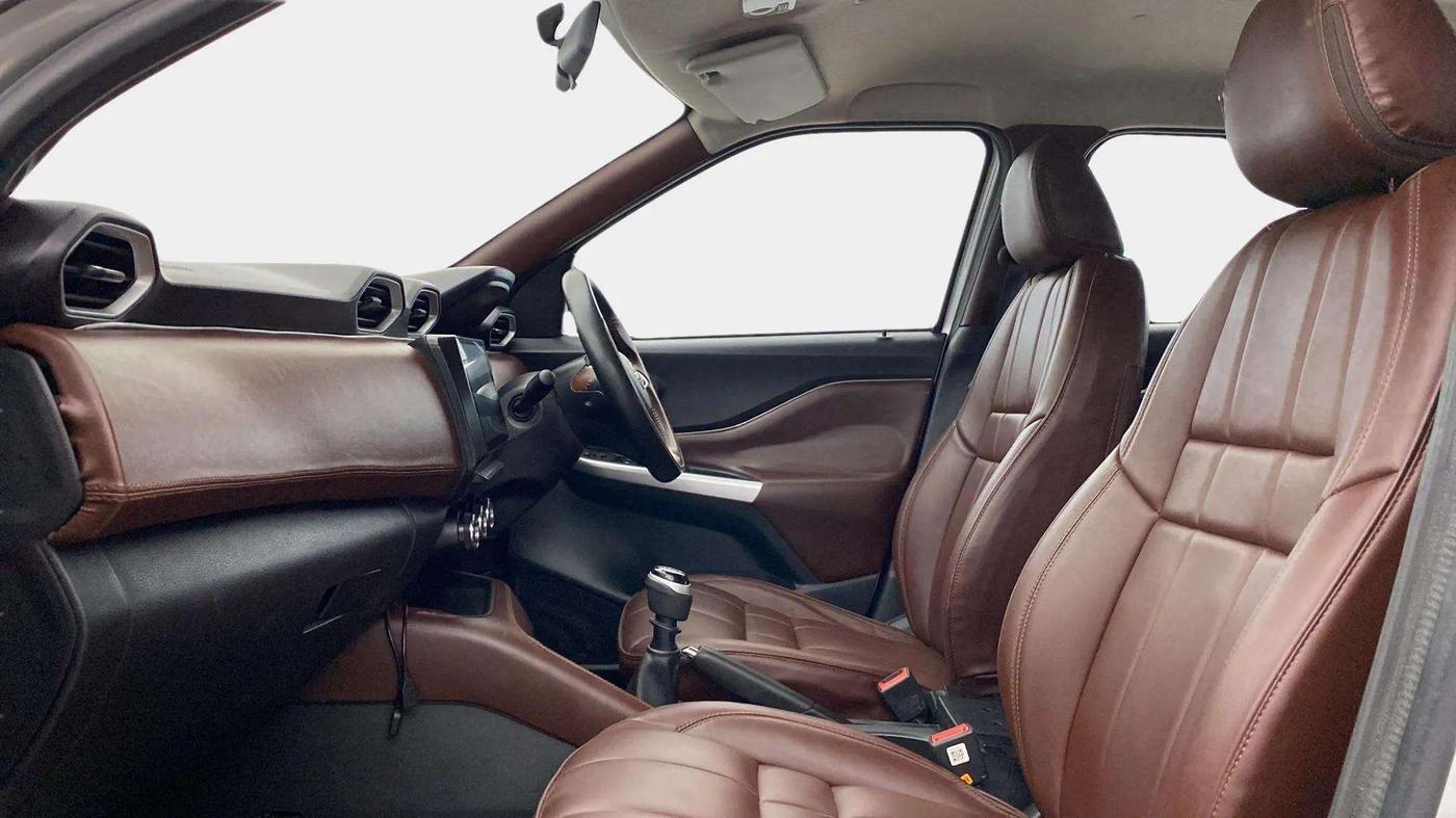 2021 Nissan MAGNITE XV EXECUTIVE, Petrol, Manual, 10,720 km, Right Side Front Door Cabin