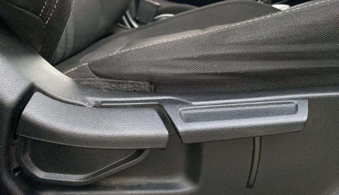 2019 Hyundai VENUE SX PLUS 1.0 TURBO DCT, Petrol, Automatic, 26,785 km, Driver Side Adjustment Panel