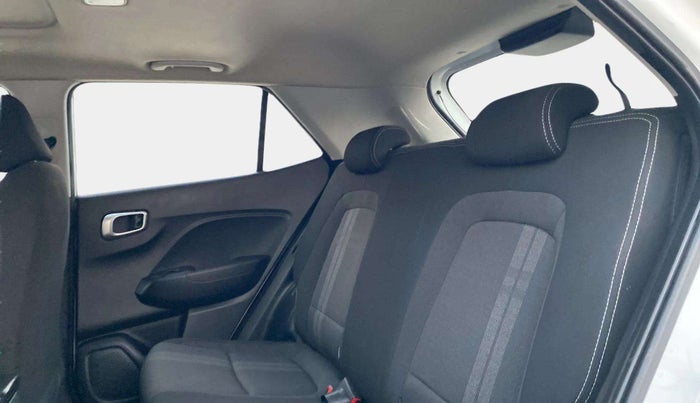 2019 Hyundai VENUE SX PLUS 1.0 TURBO DCT, Petrol, Automatic, 26,785 km, Right Side Rear Door Cabin