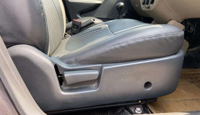 2015 Maruti Alto K10 VXI, Petrol, Manual, 92,457 km, Driver Side Adjustment Panel