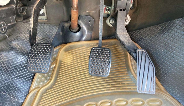 2015 Maruti Alto K10 VXI, Petrol, Manual, 92,457 km, Pedals