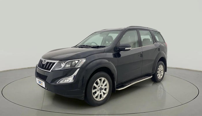 2017 Mahindra XUV500 W10 AT, Diesel, Automatic, 27,491 km, Left Front Diagonal