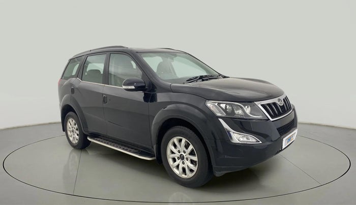 2017 Mahindra XUV500 W10 AT, Diesel, Automatic, 27,491 km, Right Front Diagonal