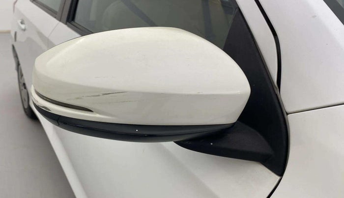 2019 Honda Amaze 1.2L I-VTEC S, CNG, Manual, 35,909 km, Right rear-view mirror - Cover has minor damage