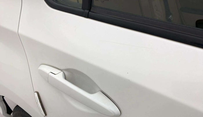 2019 Honda Amaze 1.2L I-VTEC S, CNG, Manual, 35,909 km, Right rear door - Minor scratches